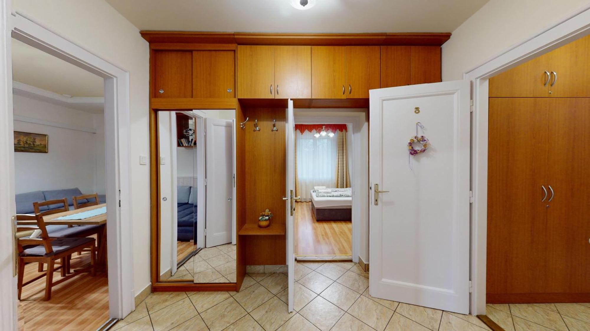 Herczeg Apartment Miskolc Exteriör bild